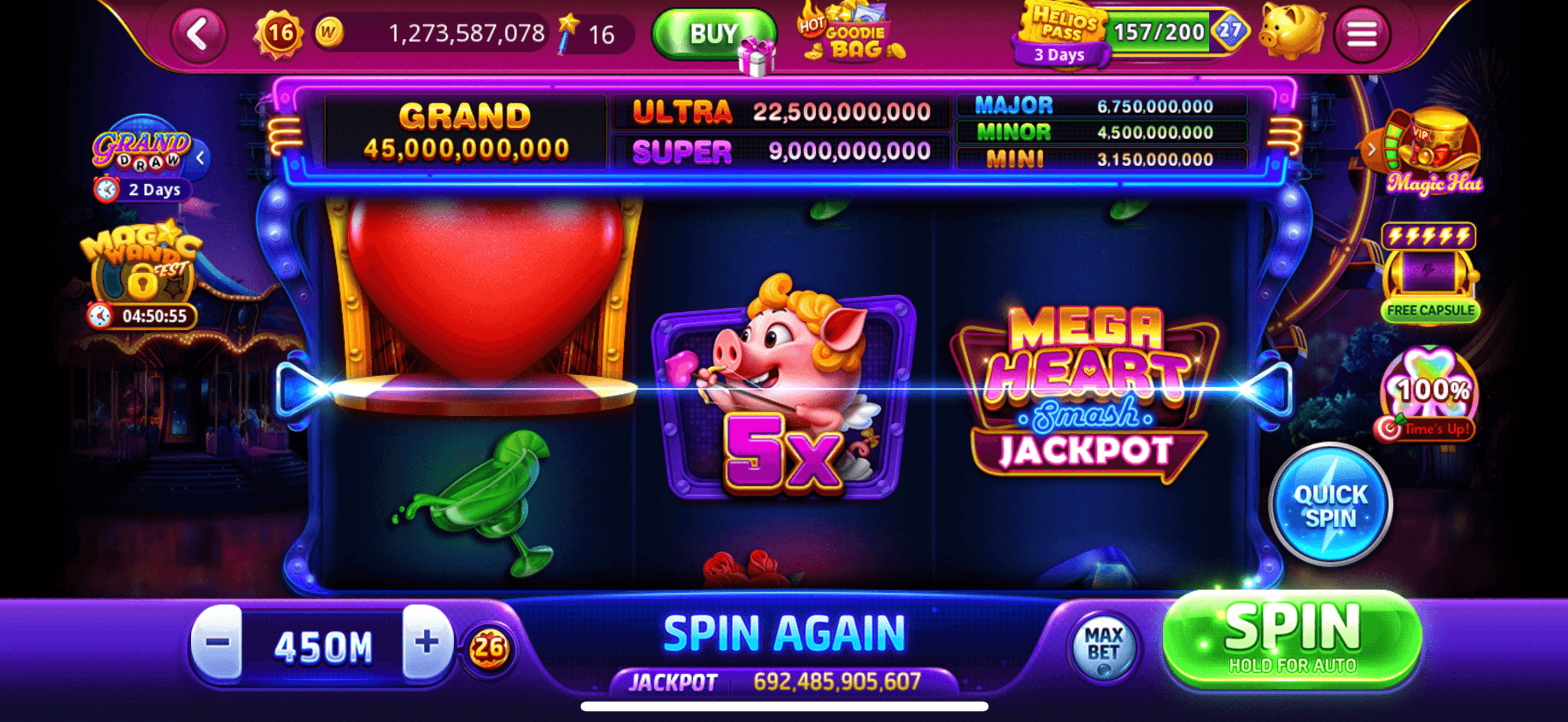 A DoubleU Casino slot showing Grand, Ultra, Super, Major, Minor and Mini jackpot totals above the reels